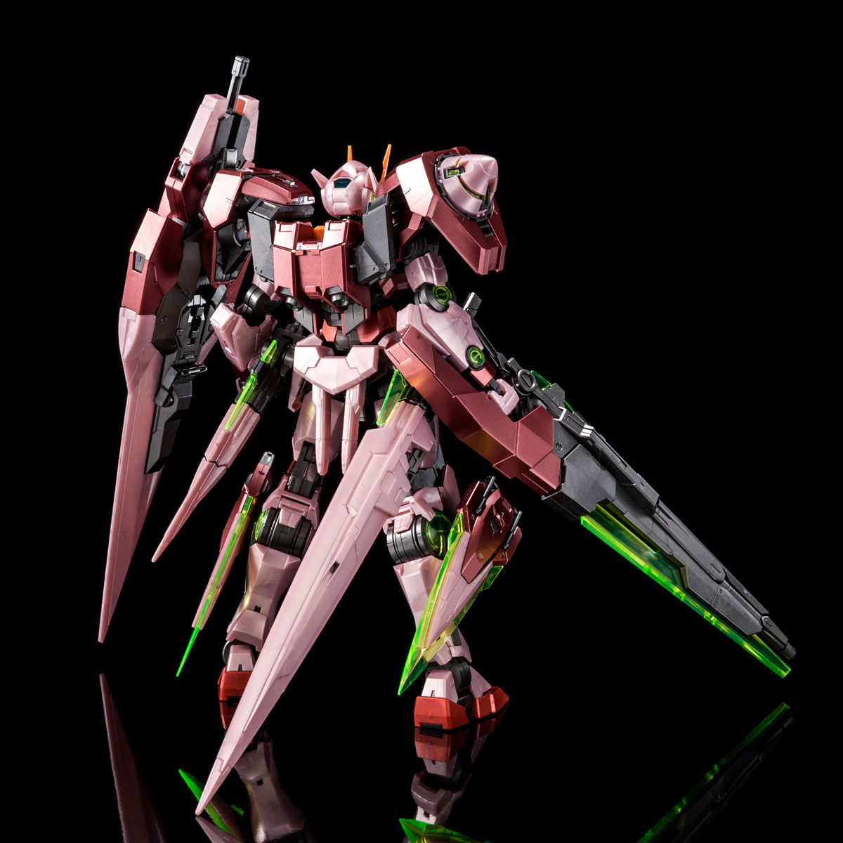MG 1/100 GN-0000GNHW/7SG 00 Gundam Seven Sword/Gun(Trans-AM Special Coating)