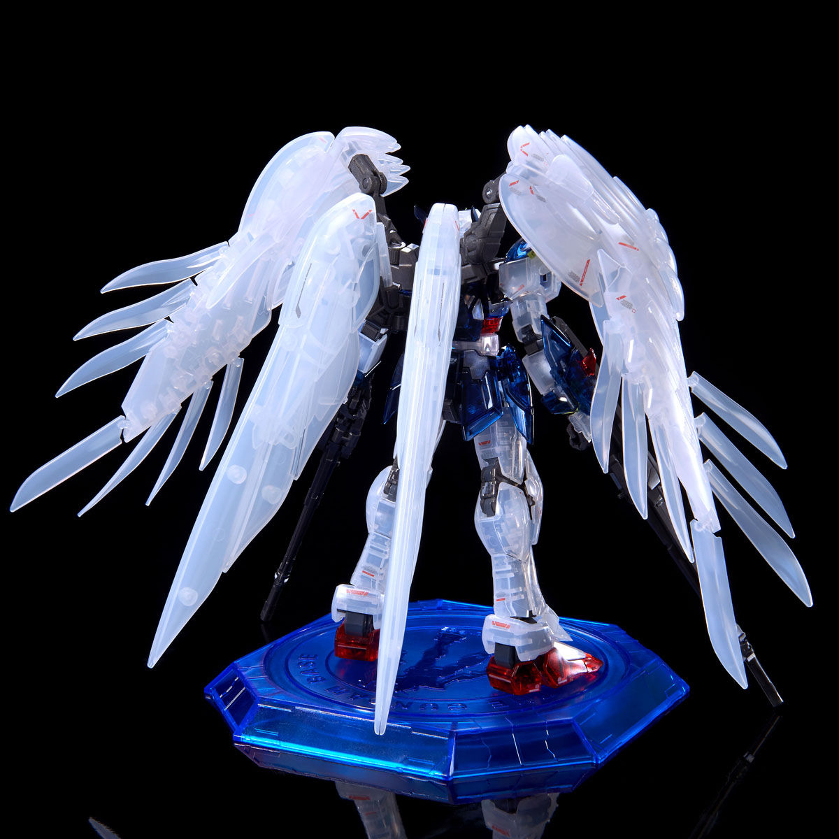 ｒｇ 1 144 ガンダムベース限定 ウイングガンダムゼロ ｅｗ クリアカラー 新機動戦記ガンダムw 趣味 コレクション バンダイナムコグループ公式通販サイト