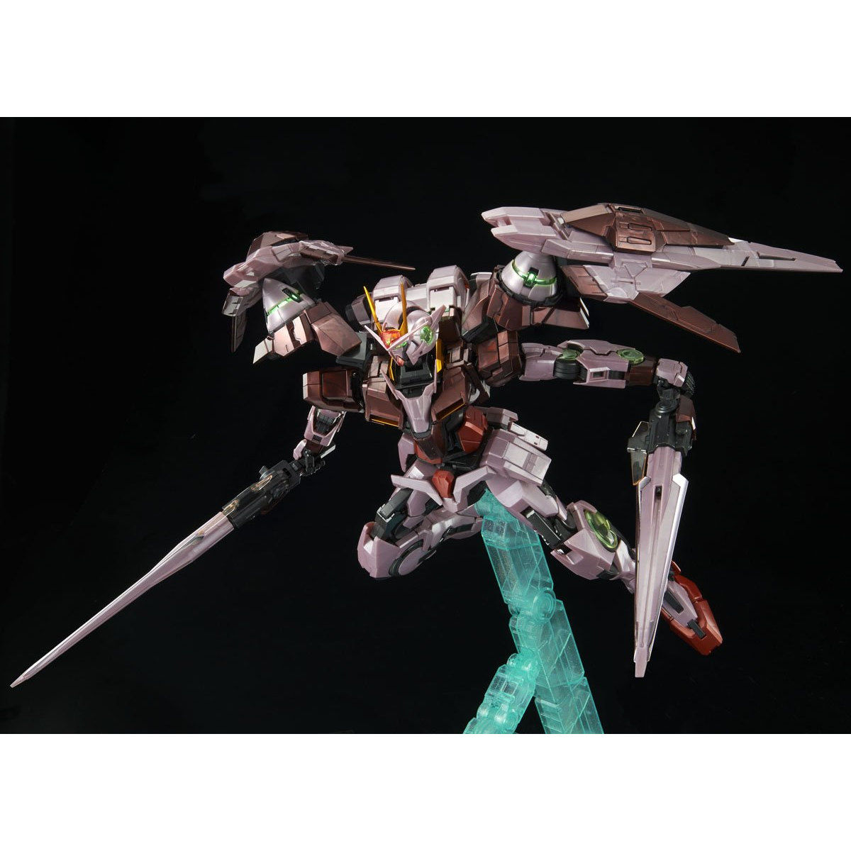 新品 PG 機動戦士ガンダムOO トランザムライザー プラモデル