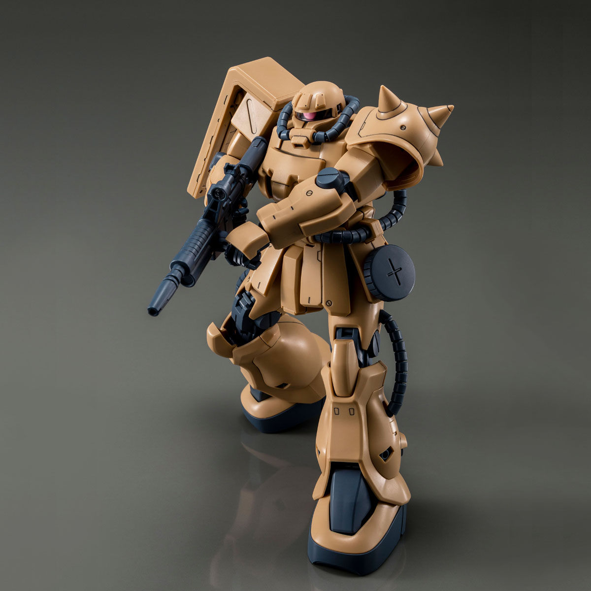 ＭＧ 1/100 MS-06F-2 ザクＩＩ Ｆ２型（キンバライト基地仕様）【２次