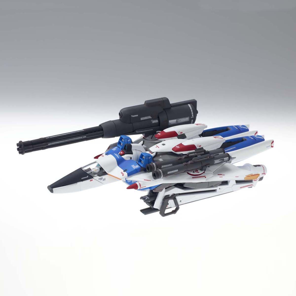 バンダイ 1／100 MG VダッシュガンダムVER．KA | hartwellspremium.com