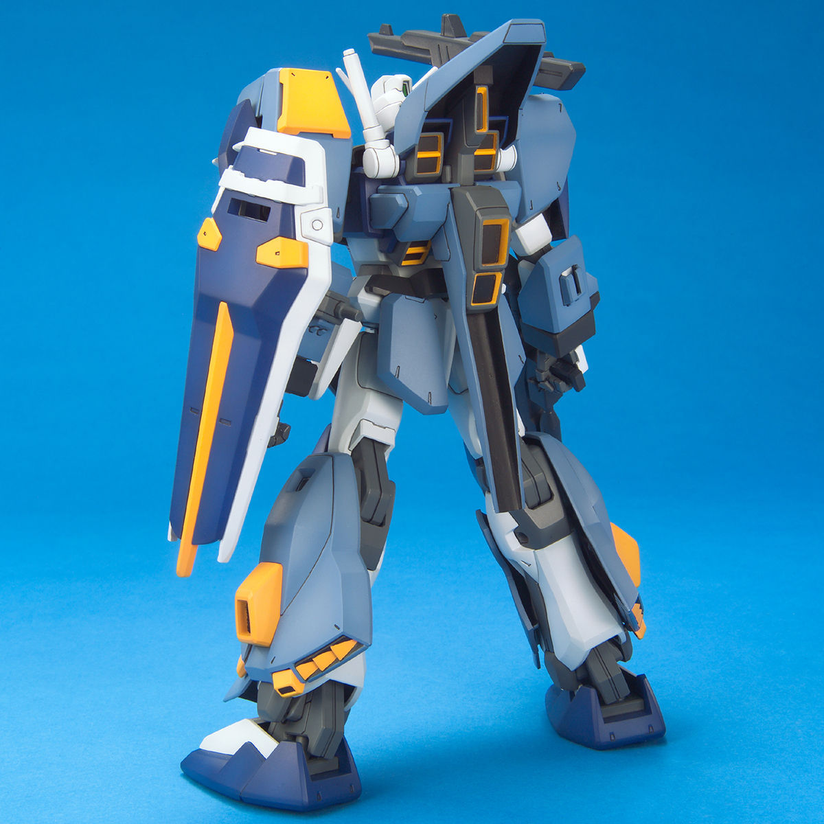 Mobile Suit Gundam Seed 1/100 Scale Model No.06 GAT-X102 Duel Gundam Assault Shroud