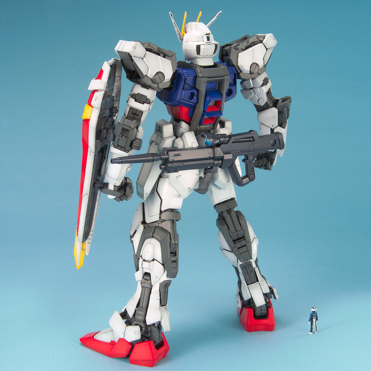 PG 1/60 No.10 GAT-X105 Strike Gundam