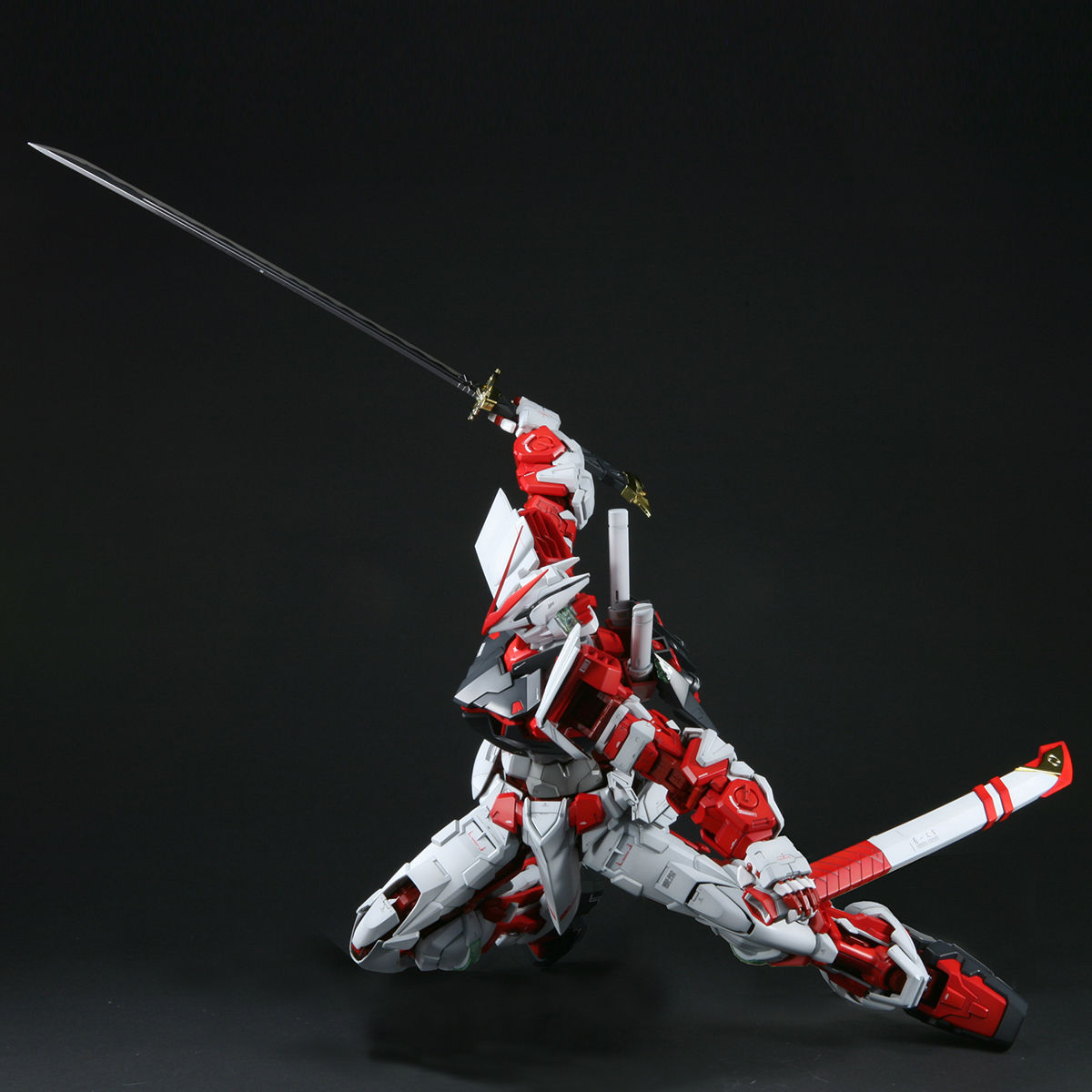 バンダイPG1/60ガンダムアストレイレッドフレーム - 模型/プラモデル