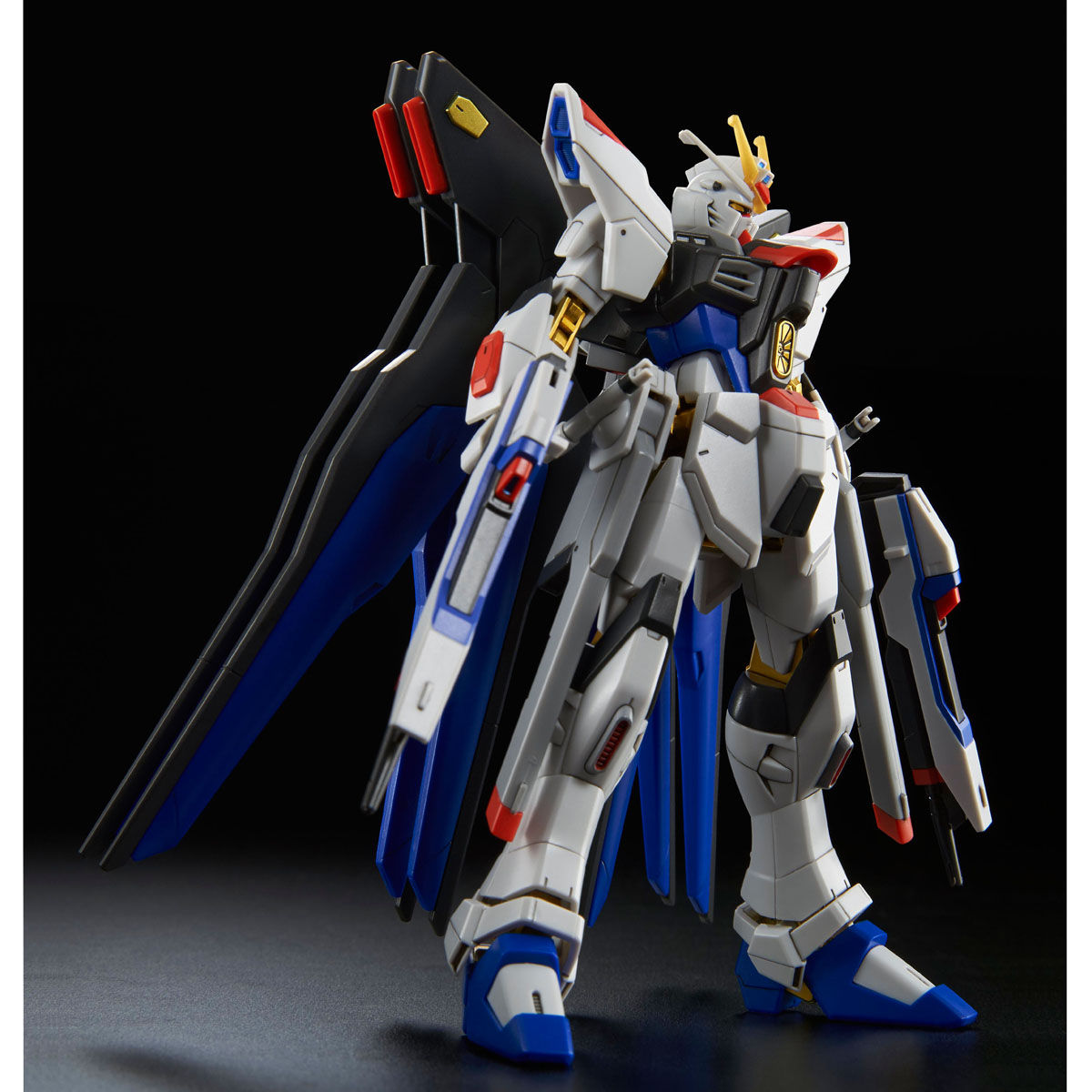 HGCE 1/144 ストライクフリーダムガンダム 光の翼DXエディション【再販