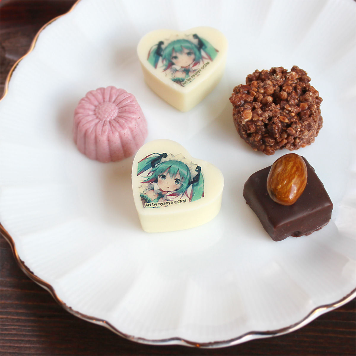 初音ミク チョコレートギフトセット アクリルギター時計 ブレスレット チョコなし 初音ミク チョコレートギフトセット アクリルギター時計