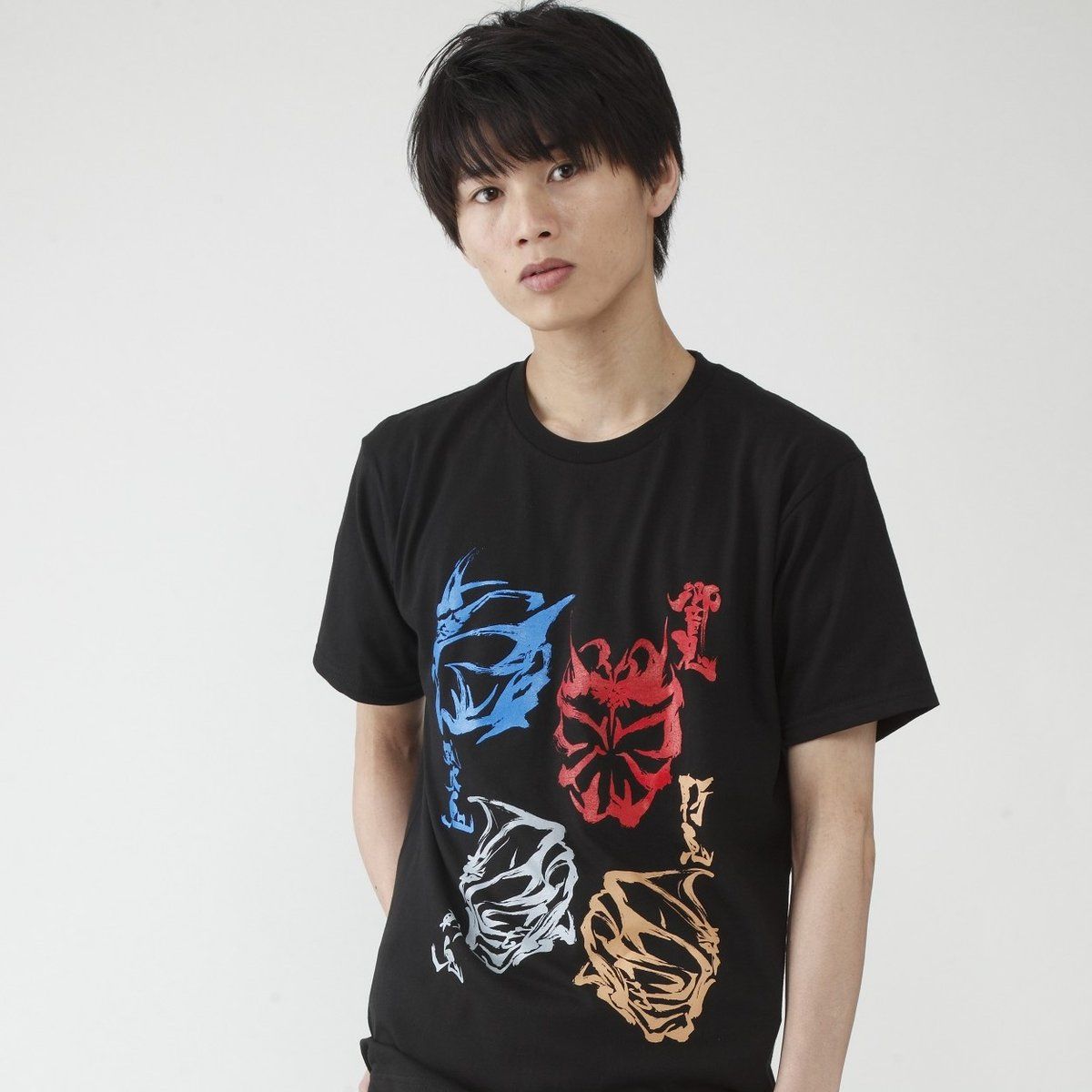 仮面ライダー響鬼 Tシャツ 関東4鬼(響鬼・威吹鬼・轟鬼・斬鬼 仮面ライダー響鬼 Tシャツ 関東4鬼(響鬼・威吹鬼・轟鬼・斬鬼