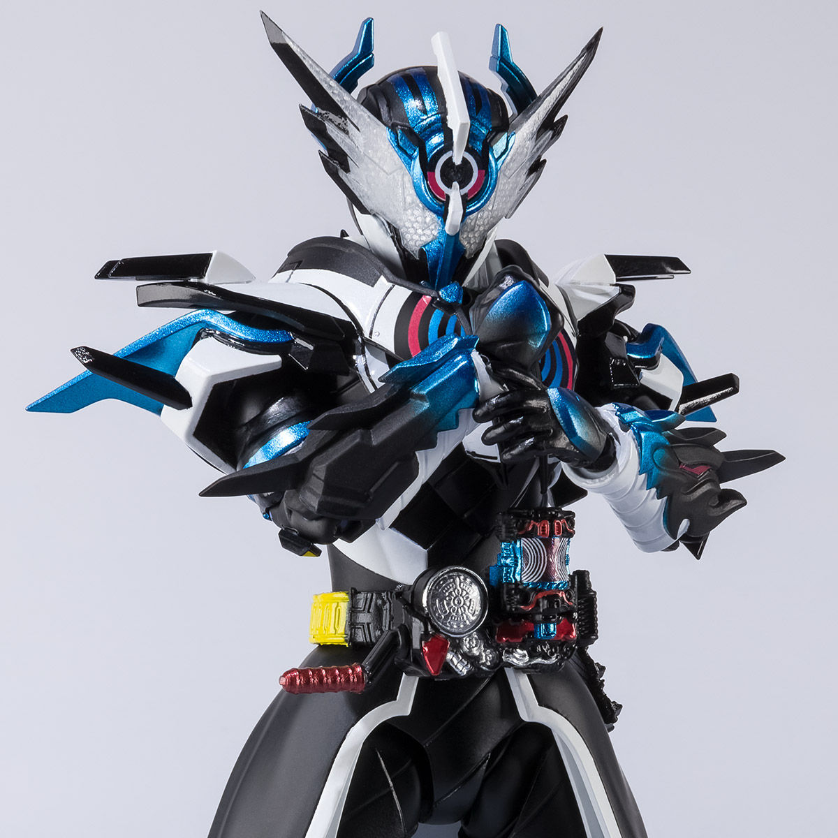 S H Figuarts 仮面ライダークローズエボル 仮面ライダーシリーズ 趣味 コレクション プレミアムバンダイ公式通販