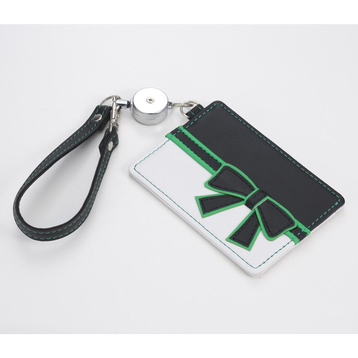 仮面ライダーゼロワン リール付きパスケース イズ コスチュームデザイン 仮面ライダーゼロワン 趣味 コレクション バンダイナムコグループ公式通販サイト