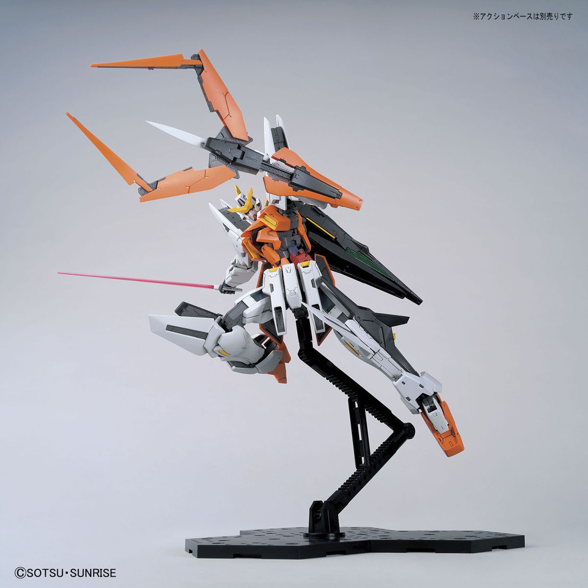 組立て式プラスチックキットガンダムベース限定 MG 1/100 GN-003 ガンダムキュリオス(クリアカラー) 機動戦士ガンダム00(ダブルオー) プラモデル バンダイスピリッツ