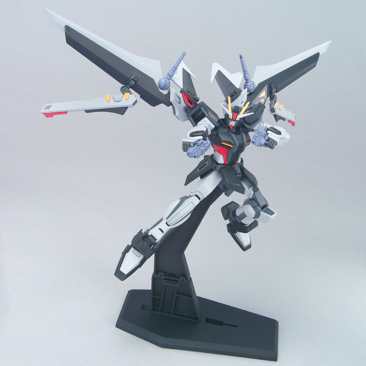 HGGS 1/144 No.041 GAT-X105E+AQM/E-X09S Strike Noir Gundam