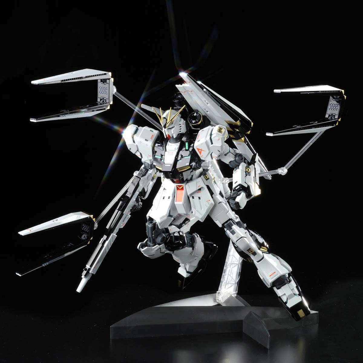 MG 1/100 RX-93 ν Gundam Ver.Ka(Titanium Finish)