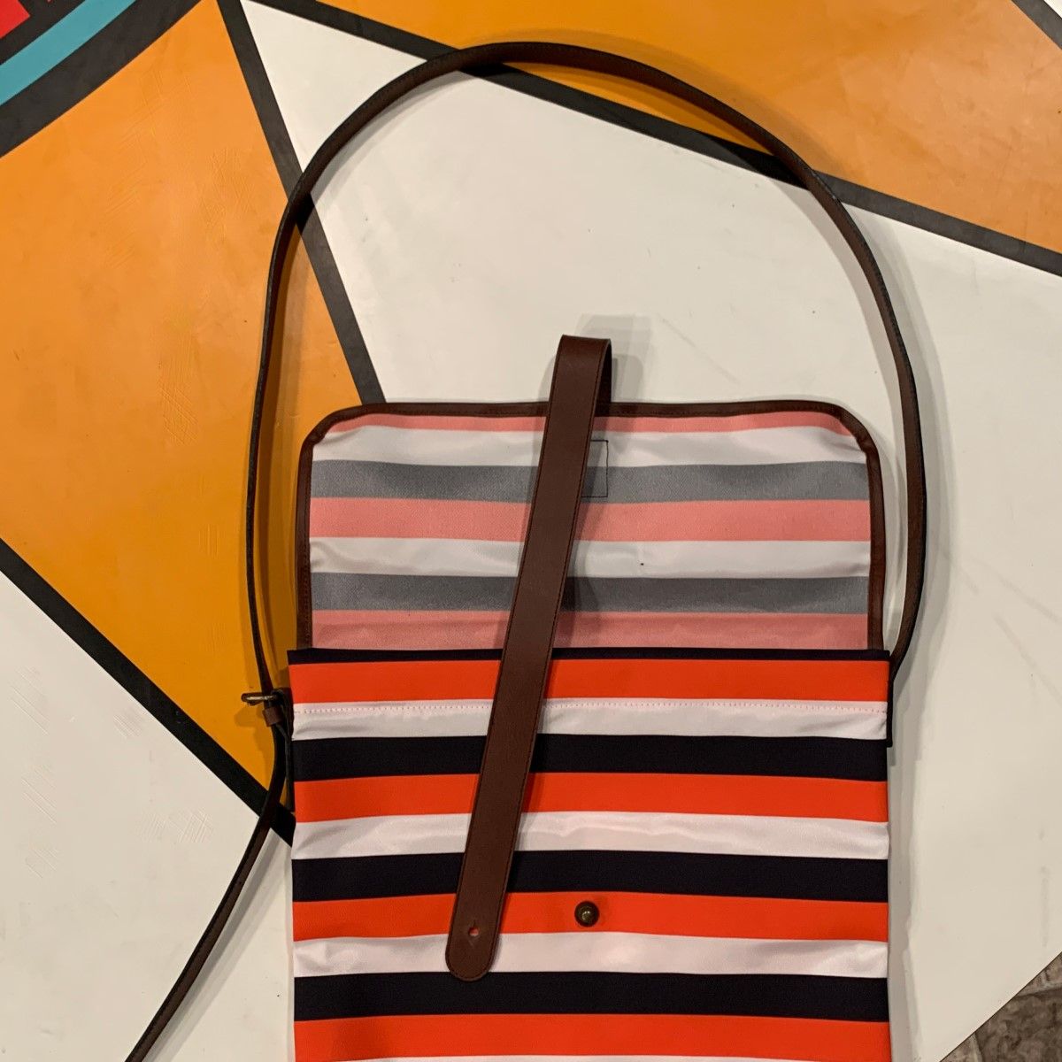 仮面ライダーセイバー written words Roll-up shoulder bag（ロール