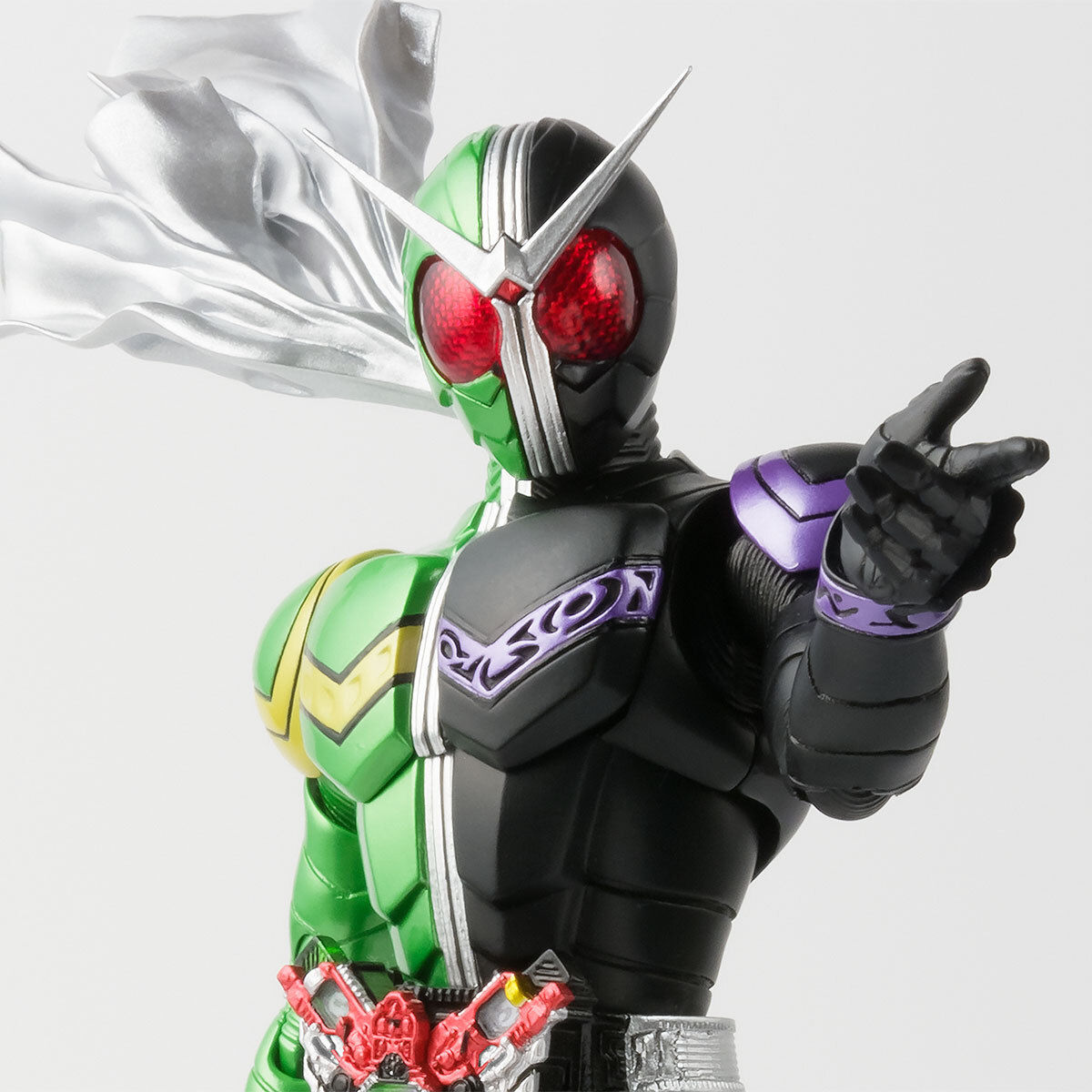 新品安い BANDAI - S.H.Figuarts 仮面ライダーW サイクロンジョーカー