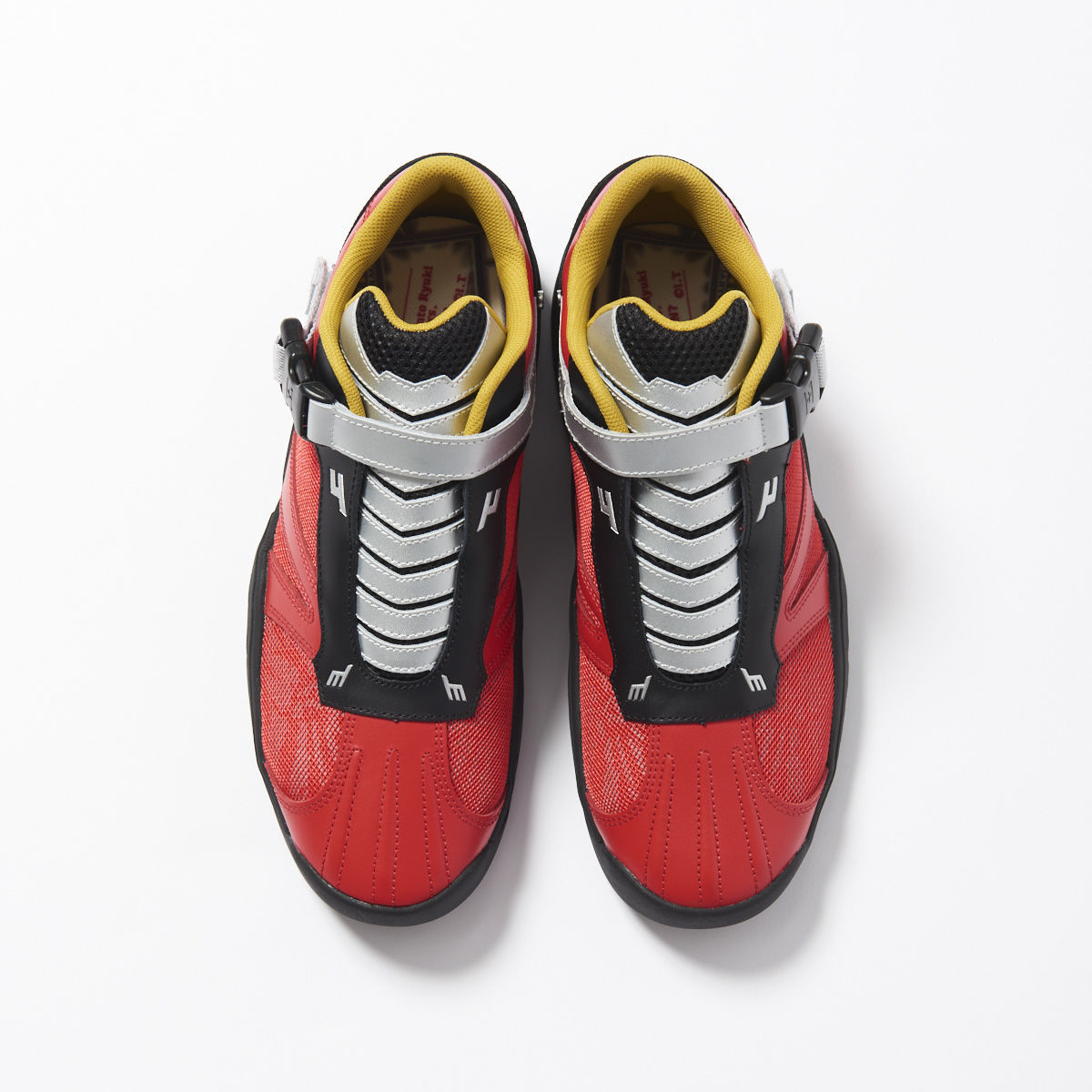 仮面ライダー龍騎 スニーカー Henshin By Kamen Rider 仮面ライダーシリーズ 趣味 コレクション バンダイナムコグループ公式通販サイト