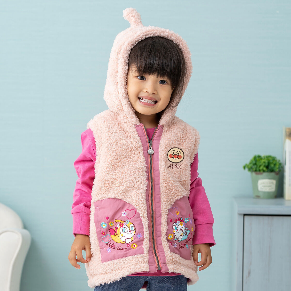 ドキンちゃん角付きベスト それいけ アンパンマン ファッション アクセサリー バンダイナムコグループ公式通販サイト