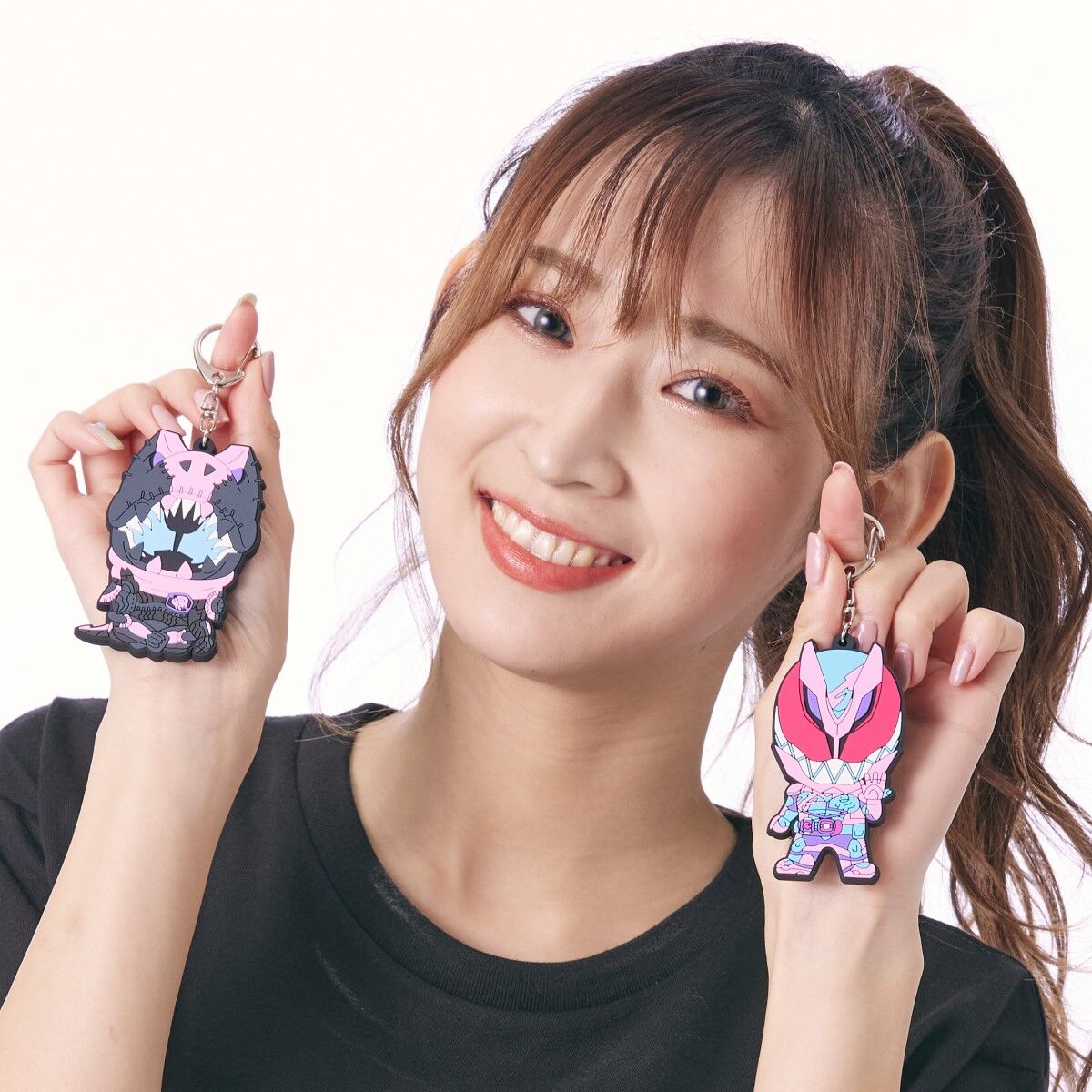 仮面ライダーリバイス デフォルメ柄 ラバーチャーム | 仮面ライダー