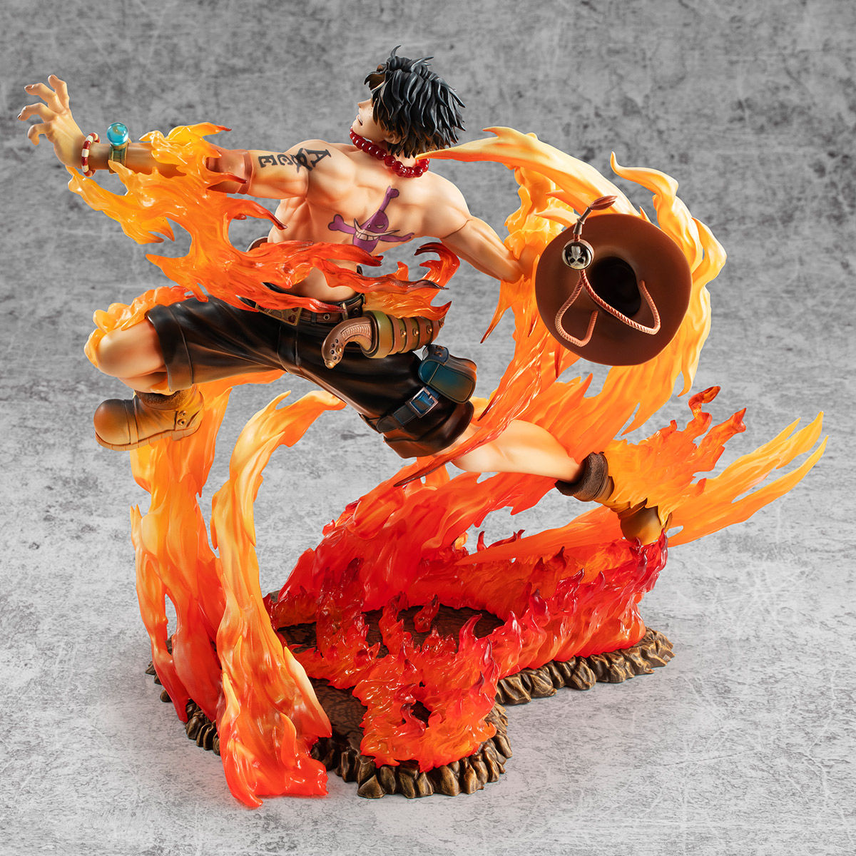 ONE PIECE POP maximum エース フィギュア-