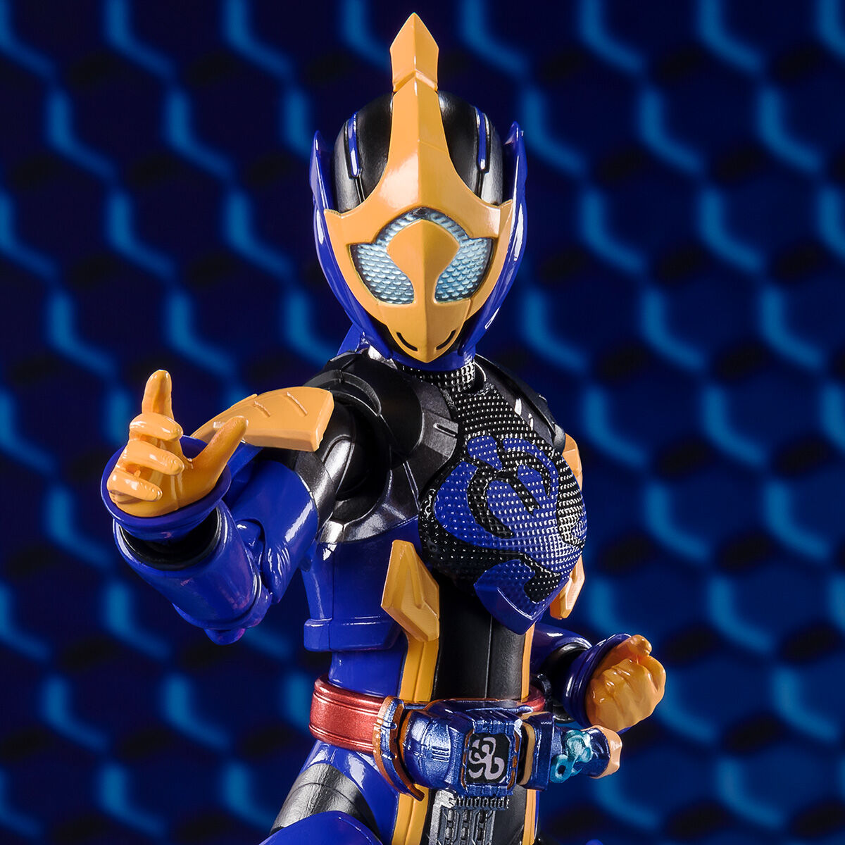 S.H.Figuarts 仮面ライダージャンヌ コブラゲノム＆ラブコフ クジャク