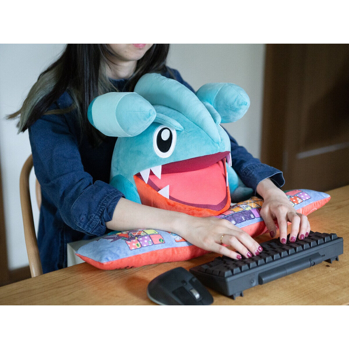 アイテムポケモン　フカマル　PC クッション ぬいぐるみ