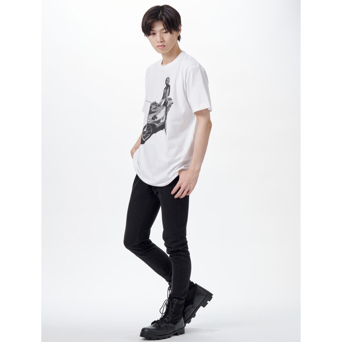 菅原芳人計画　仮面ライダー旧1号Tシャツ＜来るべき世界＞