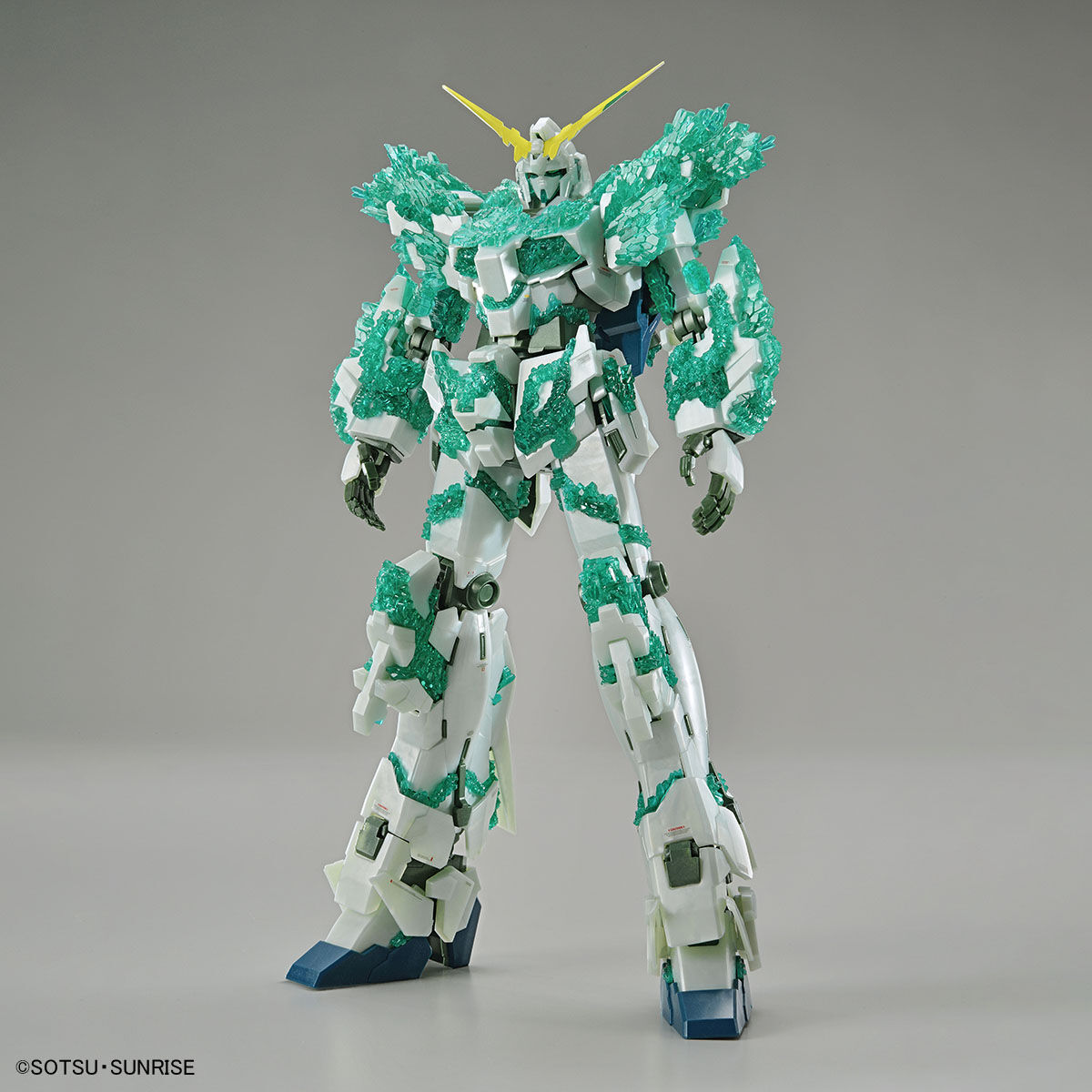 MG 1/100 RX-0 Unicorn Gundam(Luminous Crystal Body)