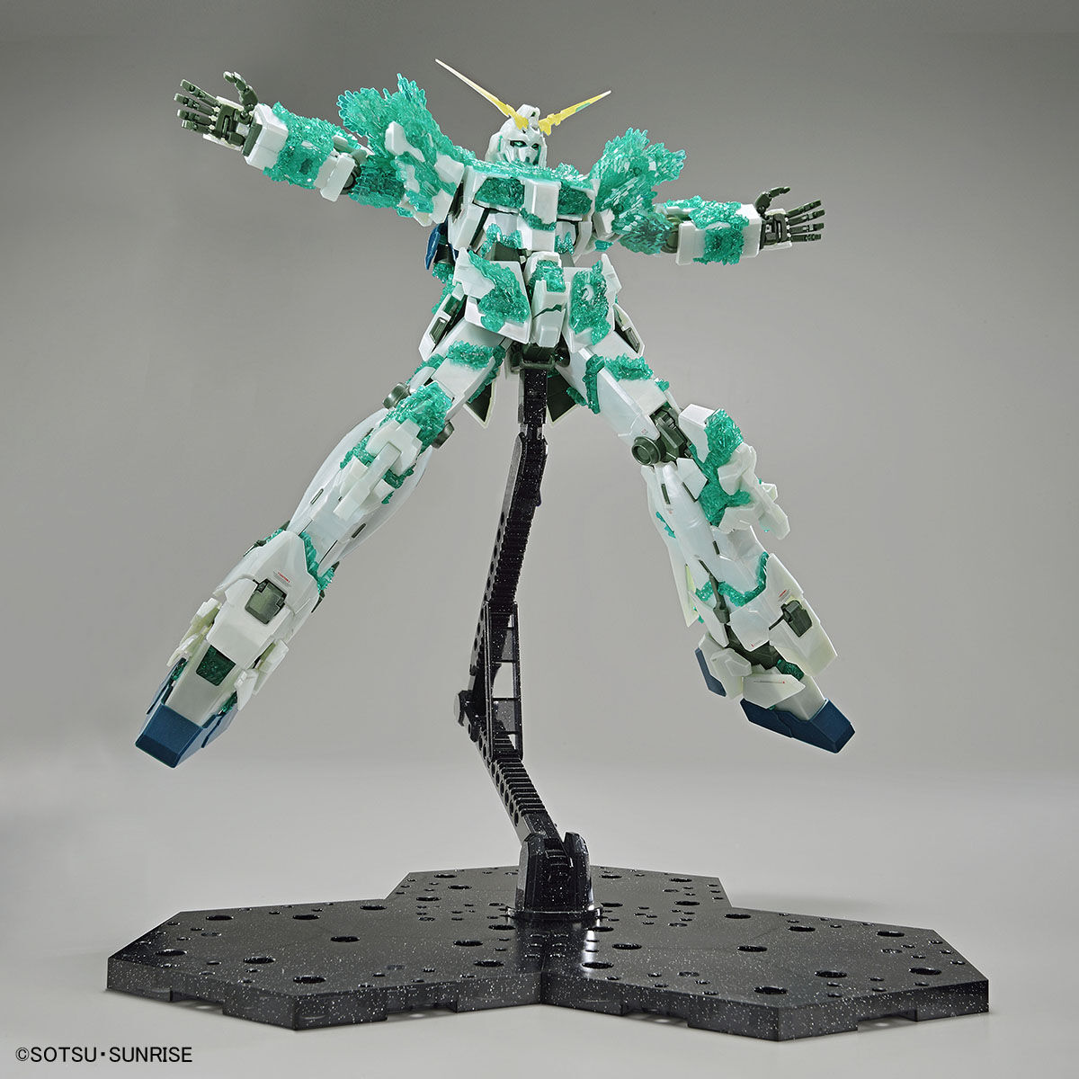 MG 1/100 RX-0 Unicorn Gundam(Luminous Crystal Body)