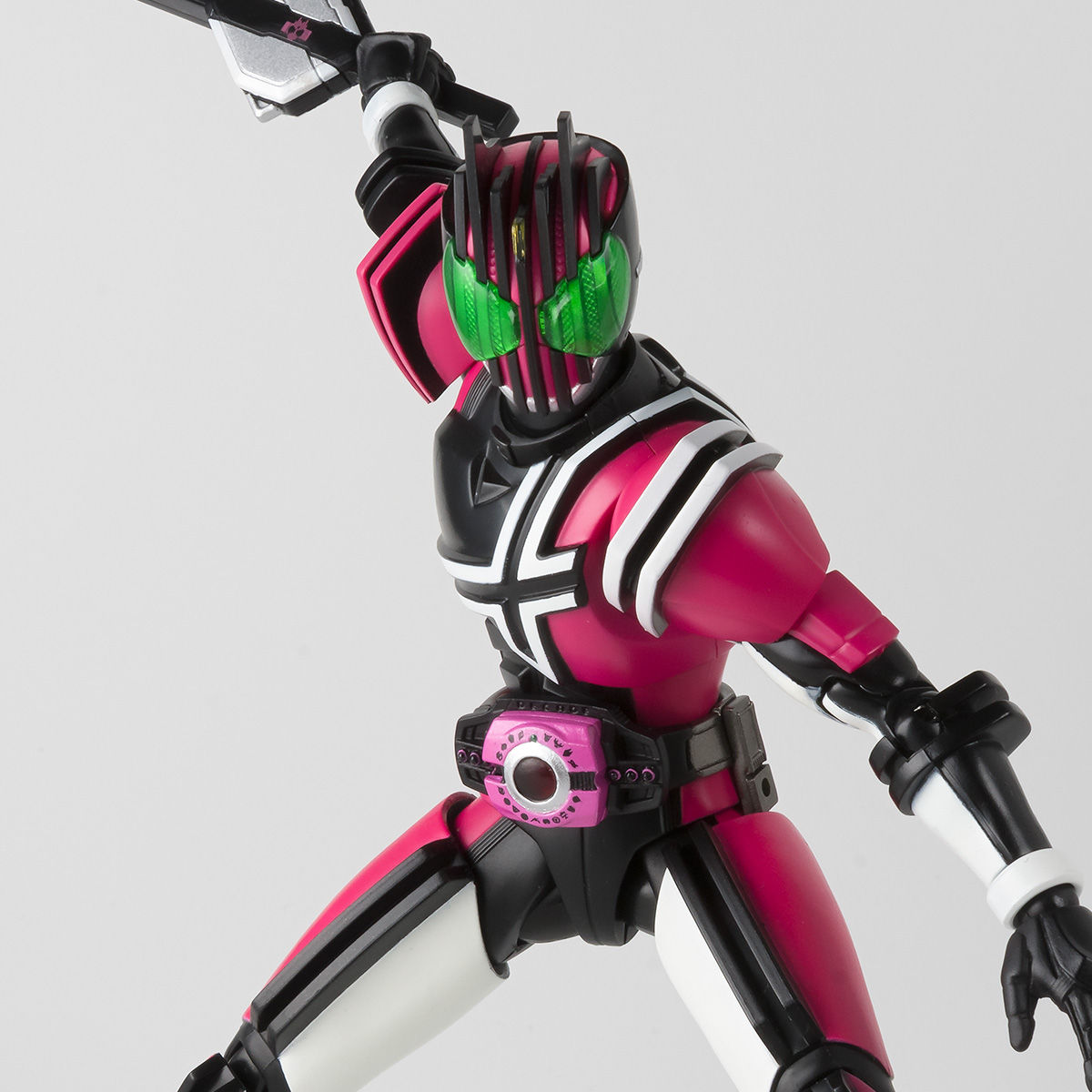 抽選販売】S.H.Figuarts（真骨彫製法） 仮面ライダーディケイド（ネオ