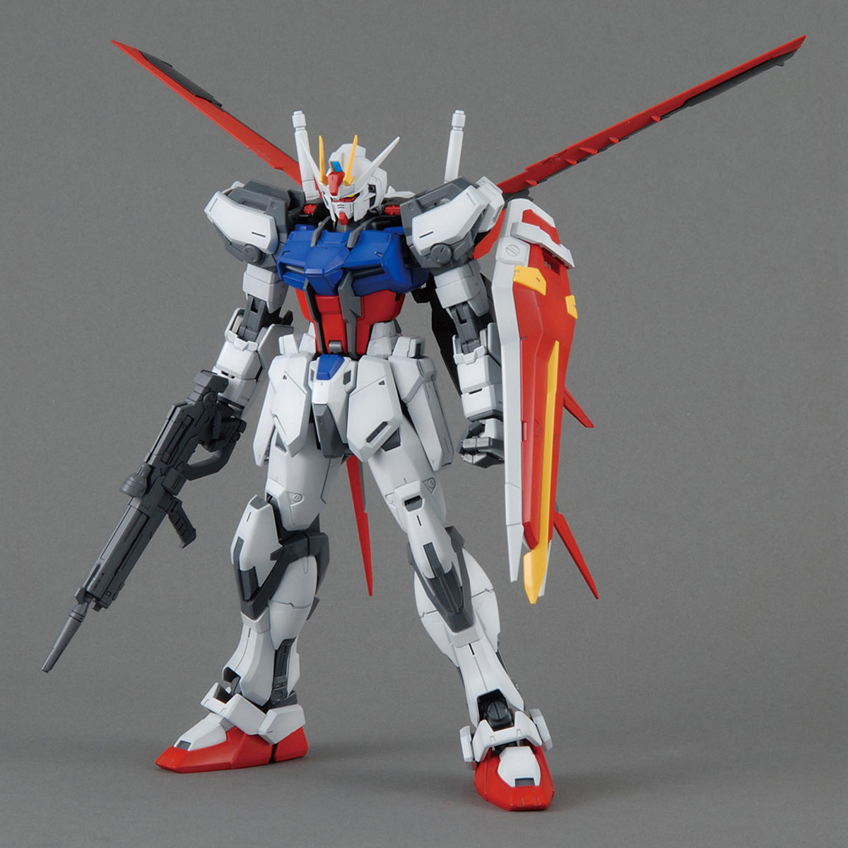 ＭＧ 1/100 エールストライクガンダム Ｖｅｒ．ＲＭ【２０２３年７月