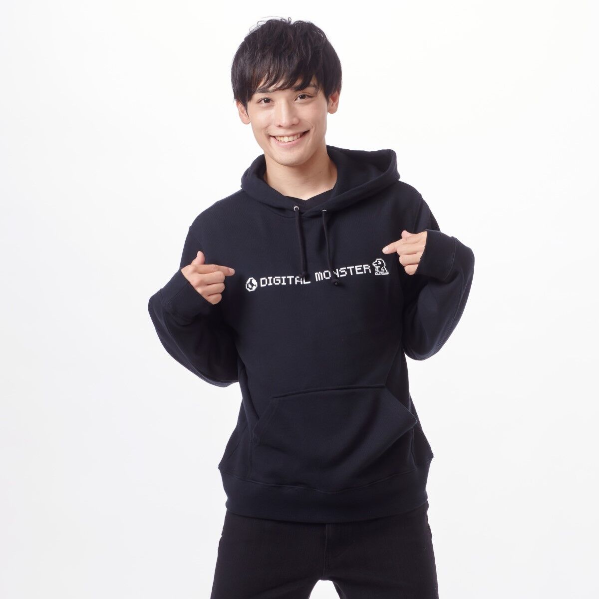 デジタルモンスター 25周年記念 パーカー | デジモンアドベンチャー