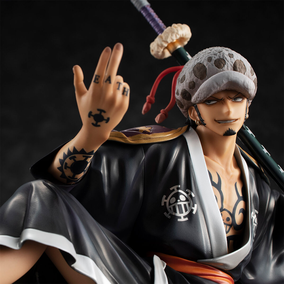 抽選販売】Portrait.Of.Pirates ワンピース “Warriors Alliance” トラファルガー・ロー 【再販】 | ONE  PIECE（ワンピース） フィギュア・プラモデル・プラキット | アニメグッズ ・おもちゃならプレミアムバンダイ｜バンダイナムコグループの公式通販サイト