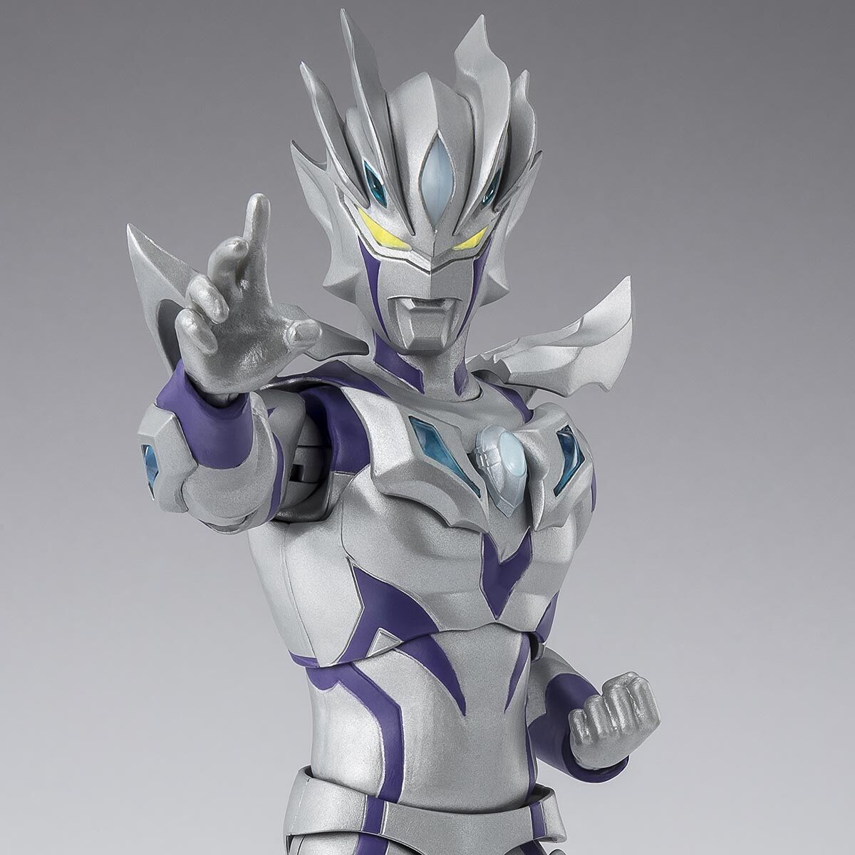 S.H.Figuarts ウルトラマンゼロ ビヨンド（ウルトラマン ニュージェネレーション スターズVer.） | ウルトラマンジード  フィギュア・プラモデル・プラキット | アニメグッズ ・おもちゃならプレミアムバンダイ｜バンダイナムコグループの公式通販サイト