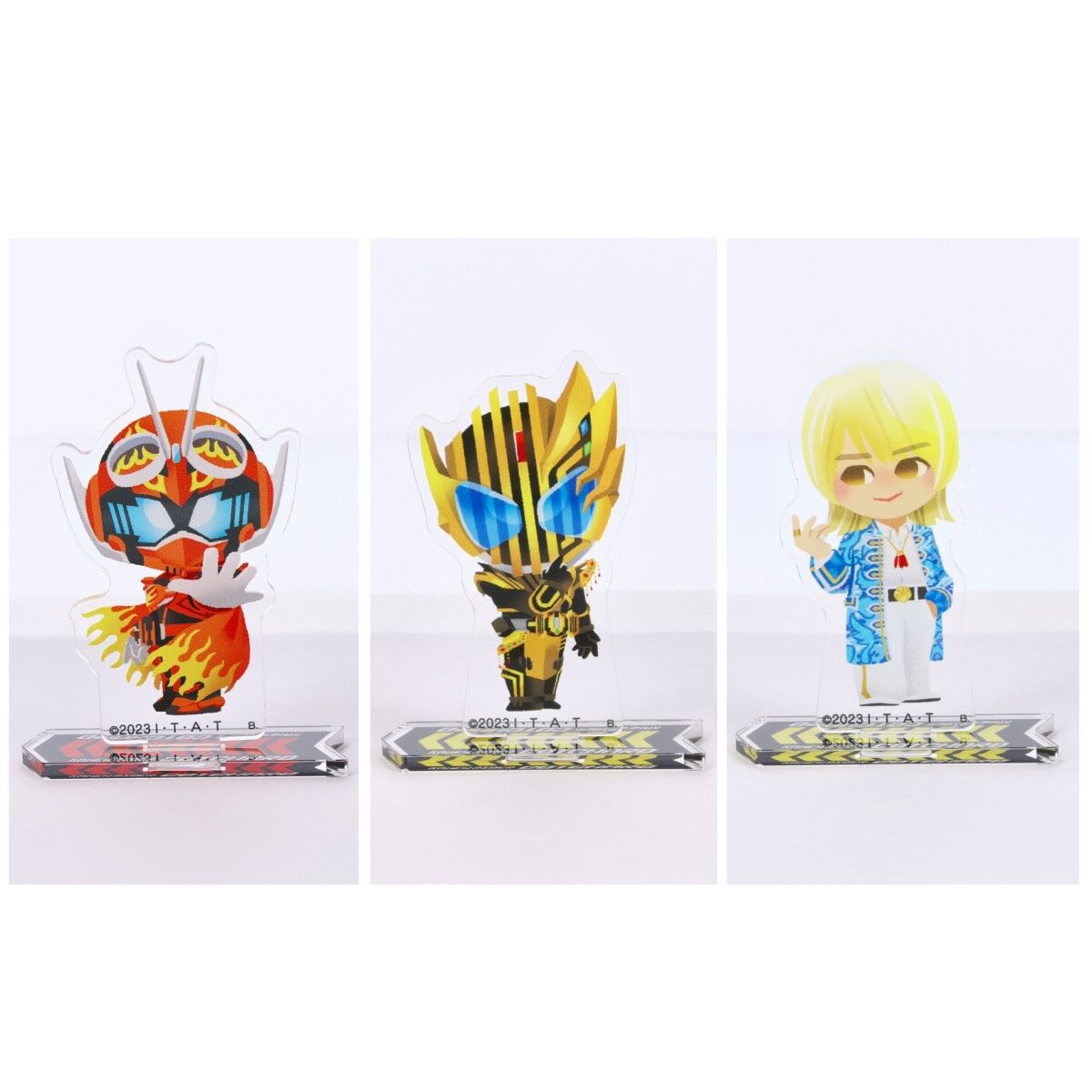 仮面ライダーガッチャード アクリルジオラマセット Amazon.co.jp: 仮面ライダーガッチャード アクリルスタンド