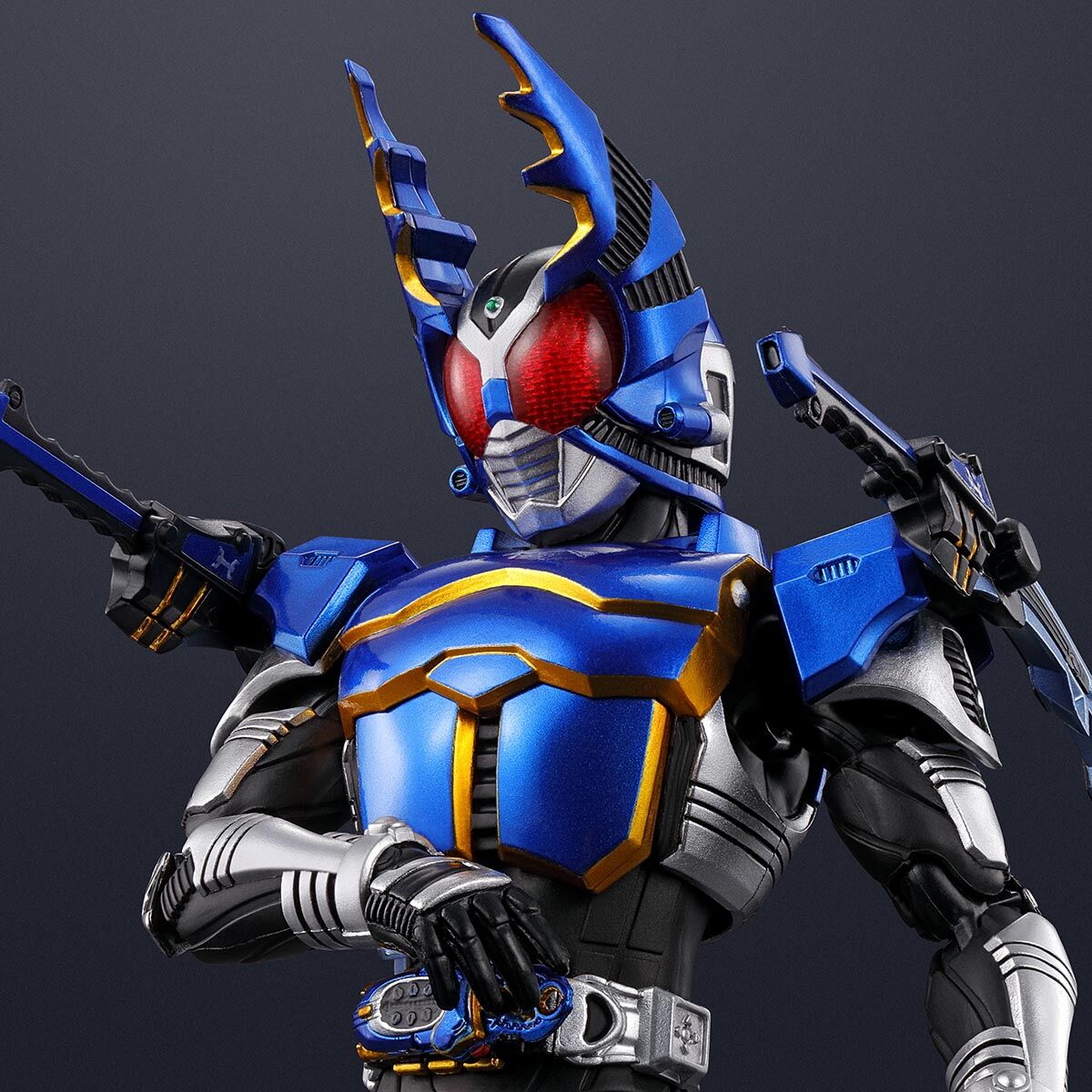 S.H.Figuarts（真骨彫製法） 仮面ライダーガタック ライダーフォーム 真骨彫製法 10th Anniversary Ver. |  仮面ライダーカブト フィギュア・プラモデル・プラキット | アニメグッズ ・おもちゃならプレミアムバンダイ｜バンダイナムコグループの公式通販サイト