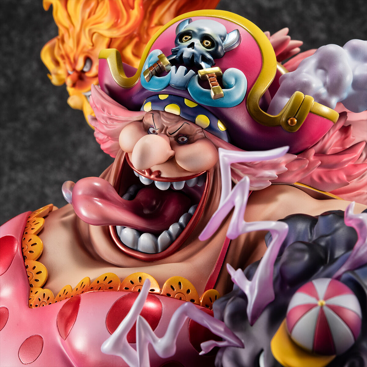 抽選販売】Portrait.Of.Pirates ワンピース “SA-MAXIMUM” 大海賊“ビッグ・マム” シャーロット・リンリン | ONE  PIECE（ワンピース） フィギュア・プラモデル・プラキット | アニメグッズ ・おもちゃならプレミアムバンダイ｜バンダイナムコグループの公式通販サイト