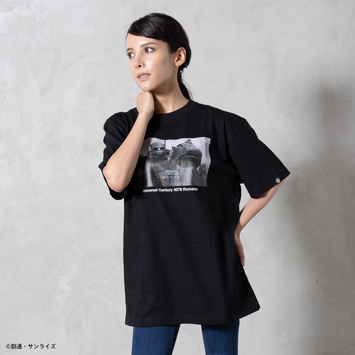 STRICT-G『機動戦士ガンダム 復讐のレクイエム』Tシャツ ZAKU II STRICT-G『機動戦士ガンダム 復讐のレクイエム』Tシャツ ZAKU II