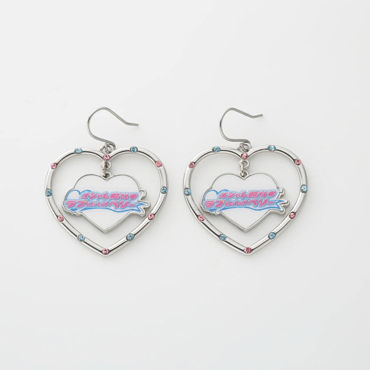 オシャレ魔女 ラブ and ベリー ロゴイヤーアクセサリー【2025年3月発送