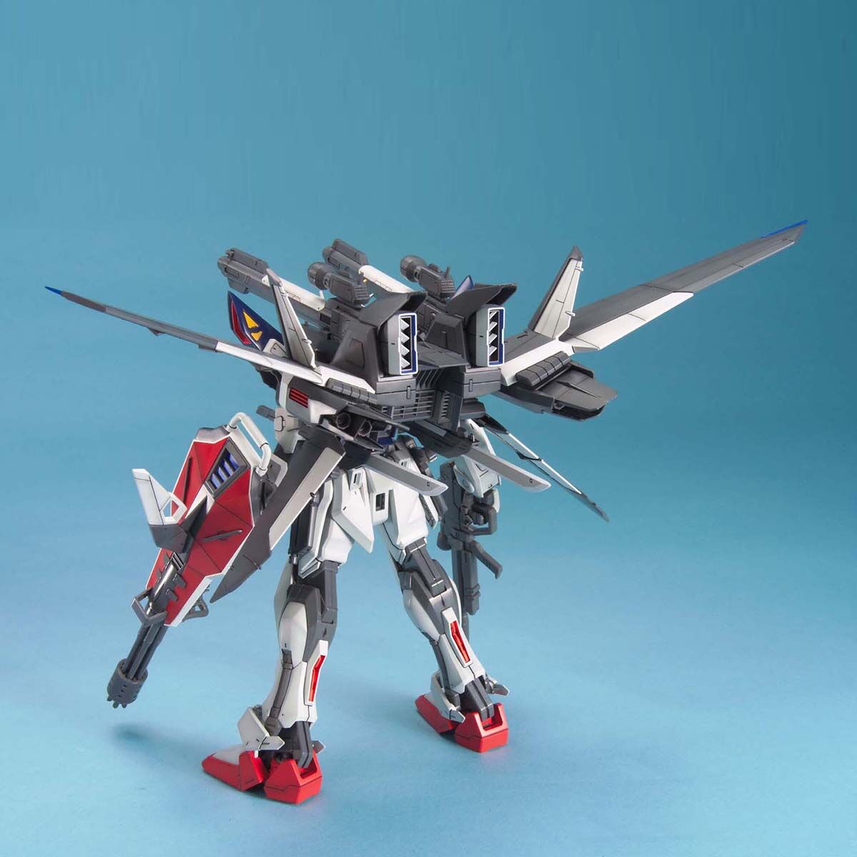 MG 1/100 ストライクE＋I.W.S.P.（ルカス・オドネル専用