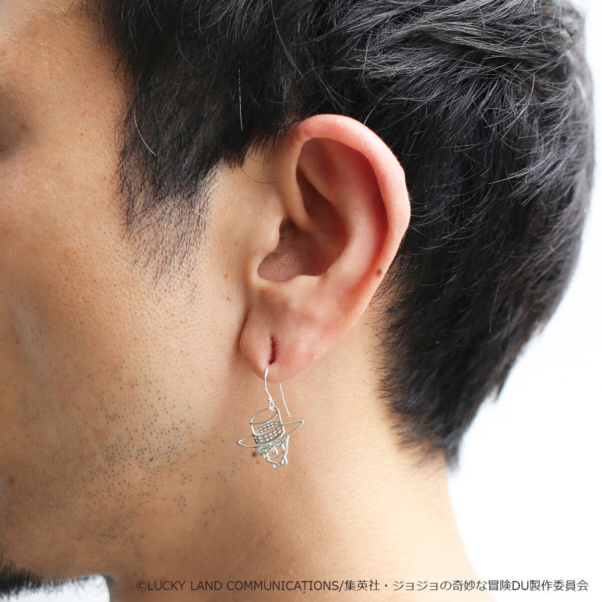 岸辺露伴　ピアス　Gペンピアス　ゴールド　ジョジョ Amazon.co.jp: ジョジョの奇妙な冒険 岸辺露伴は動かない 岸辺