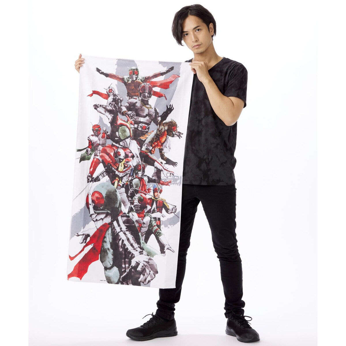 クレヨンしんちゃん×仮面ライダー コラボ バスタオル クレヨンしんちゃん×仮面ライダー コラボ バスタオル