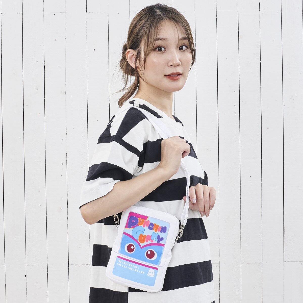 仮面ライダーガヴ ゴチゾウ柄 ポシェット【パンチングミ＆キッキングミ