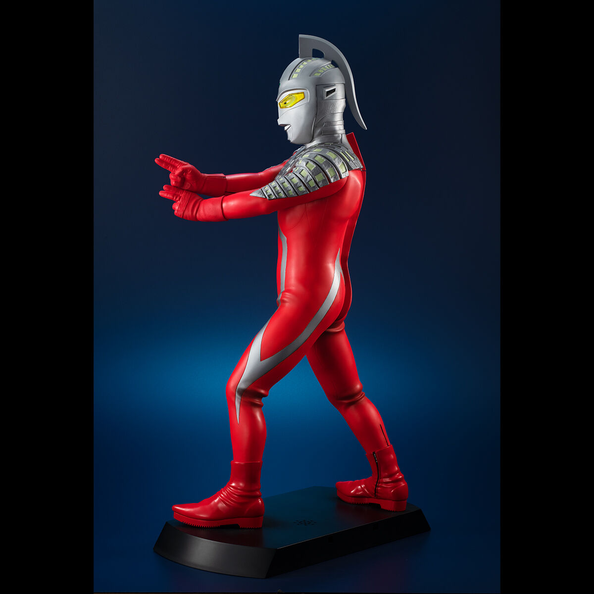 ウルトラセブン限定フィギア 61vOPnv1MjL._UF350,350_QL80_.jpg