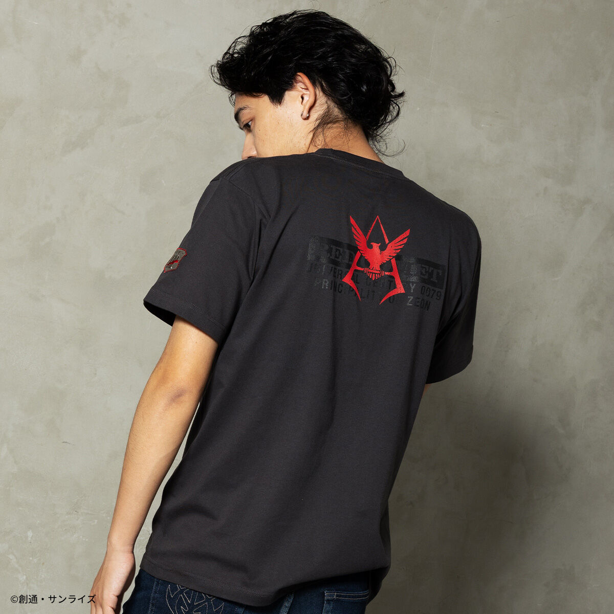 STRICT-G.ARMS『機動戦士ガンダム』ワッペン付Tシャツ RED COMET ワン