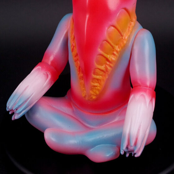 ブルマァク 復刻版怪獣シリーズ 蓄光版 メトロン星人 ブルマァクの新たな「狙われた街」！ 「メトロン星人(パープル