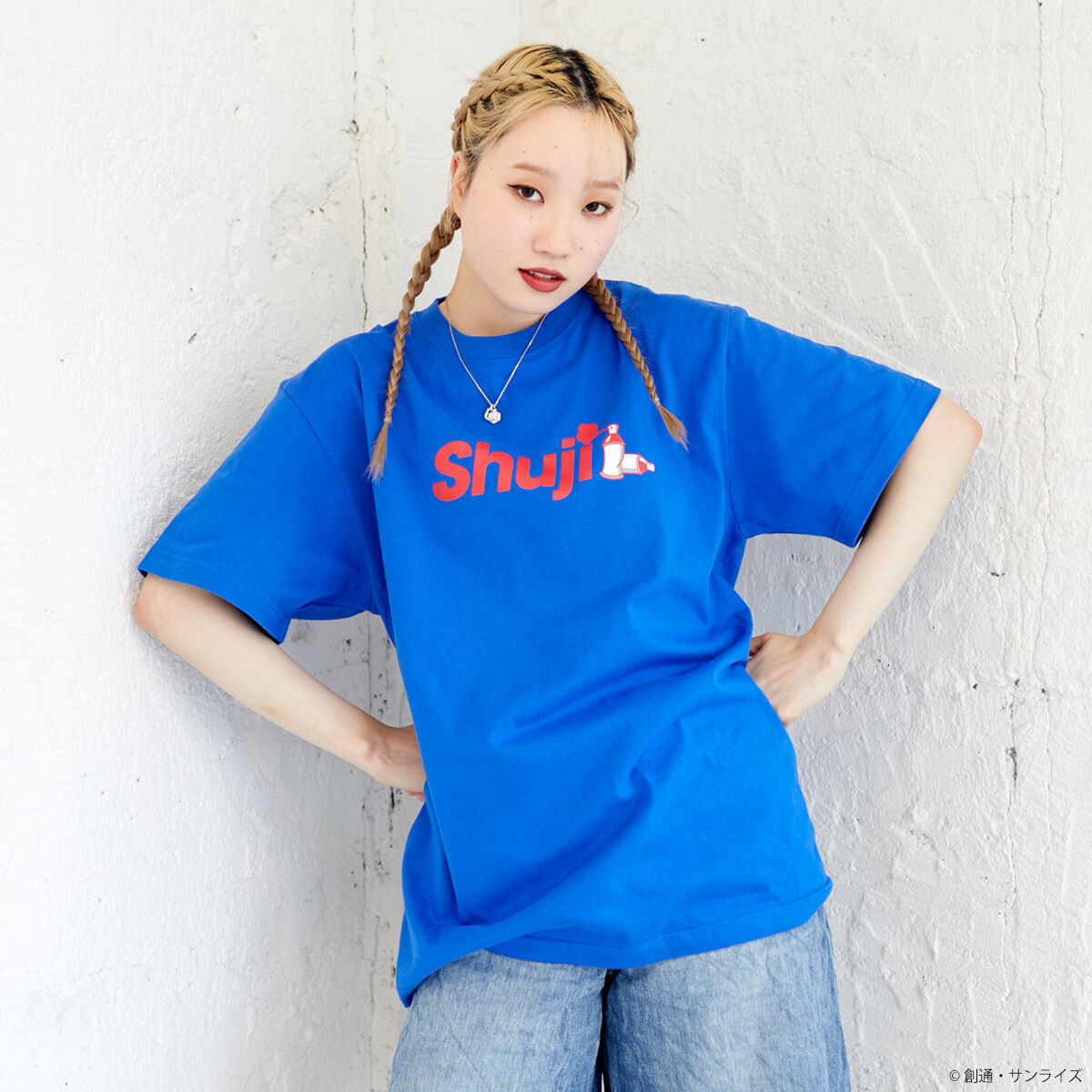 STRICT-G『機動戦士Gundam GQuuuuuuX』キャラネームTシャツ シュウジ