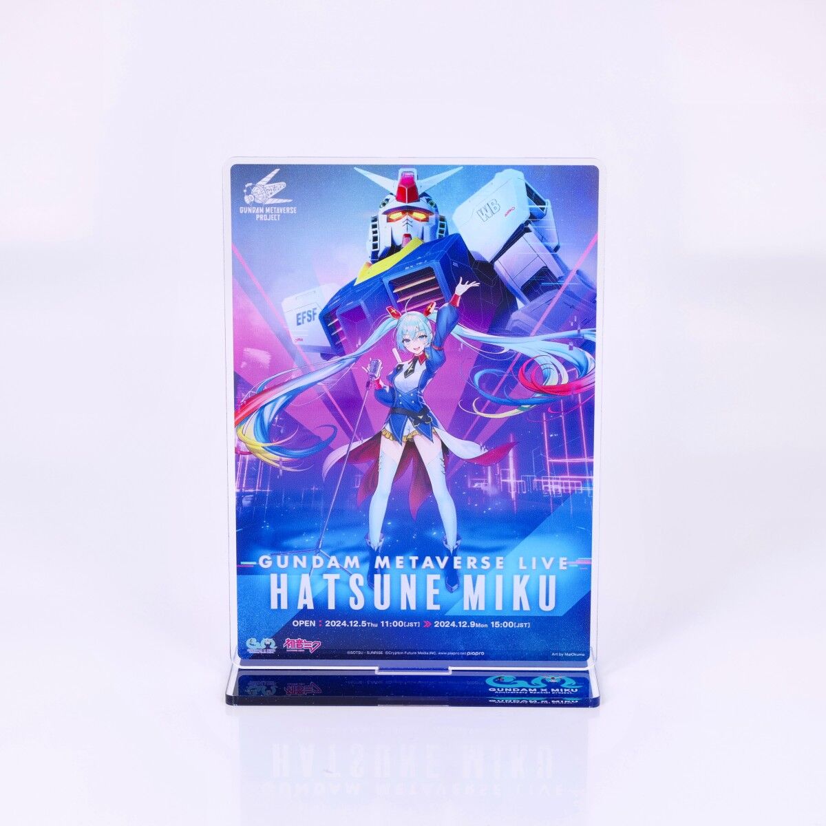 ガンダム45周年×初音ミク アクスタ+キービジュアル+缶バッジ 3点【新品】 ガンダム×初音ミクコラボ記念缶バッジセット｜発送日：2025年5月