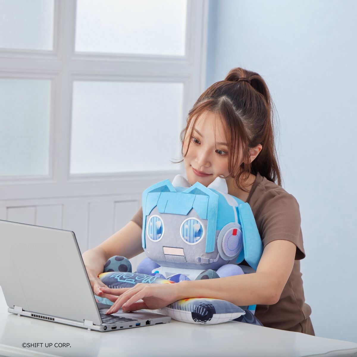 リクエスト販売】勝利の女神：NIKKE メカシフティー PCクッション