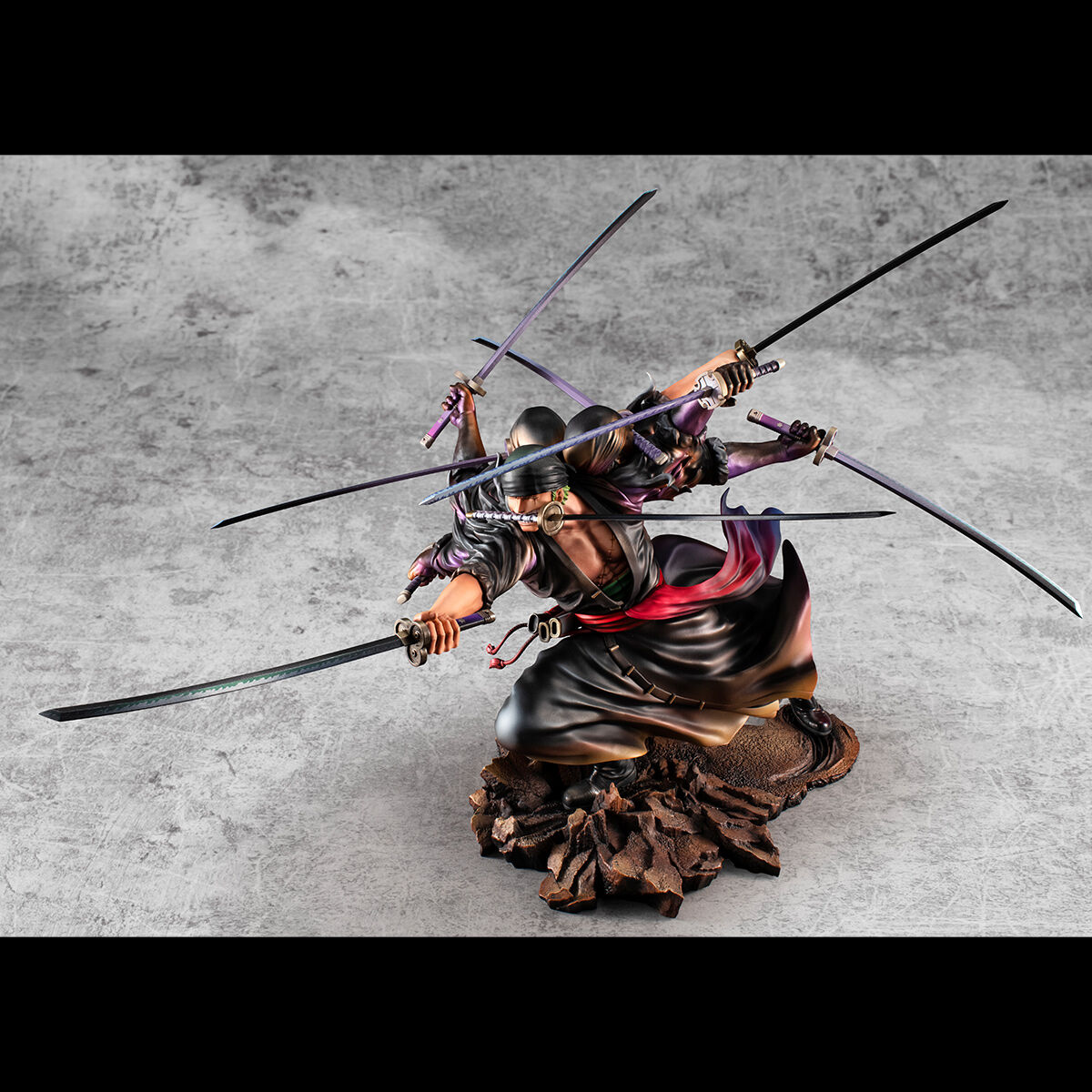 ロロノアゾロ　阿修羅 Amazon.co.jp: ロロノア ゾロ Roronoa Zoro Ver.鬼気 九刀流