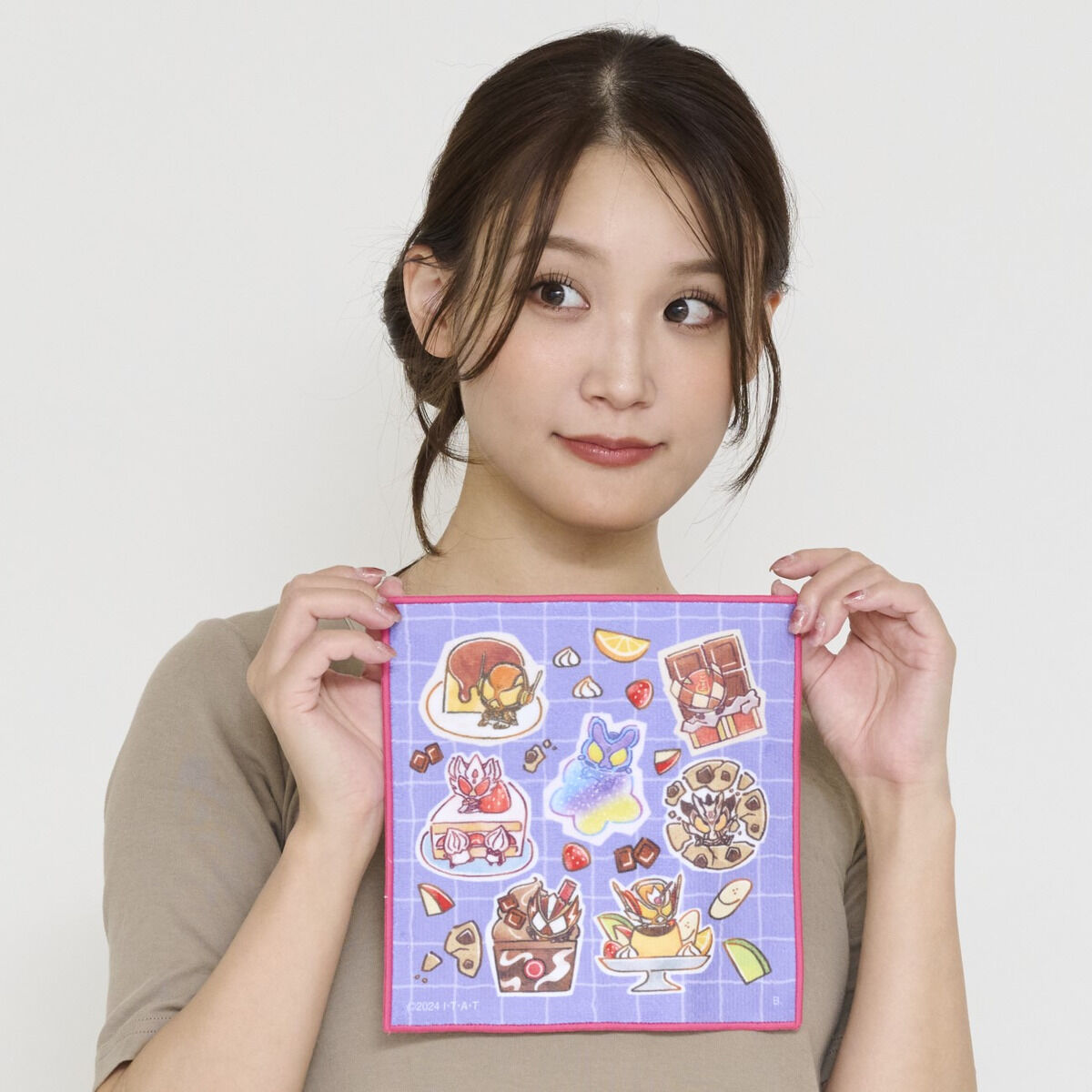 仮面ライダーガヴ お菓子 デフォルメ ミニタオル（総柄） | 仮面