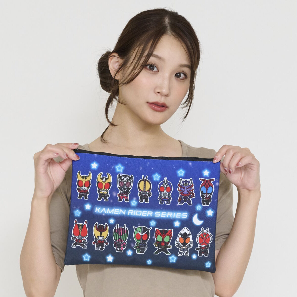 仮面ライダーゼッツ＆仮面ライダーシリーズ デフォルメ フラットポーチ